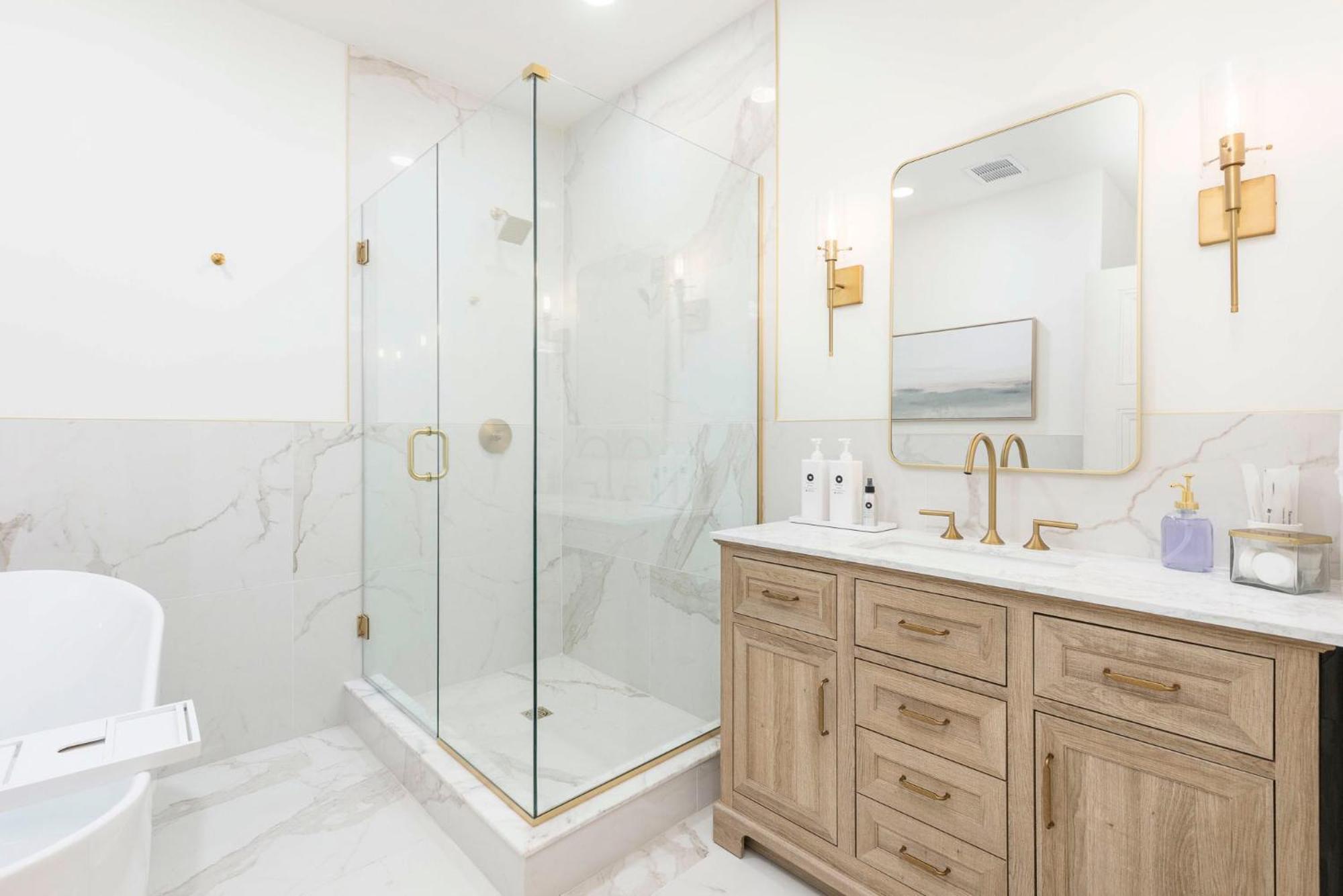 Apartment Decadent Cityscape Retreat Louisville